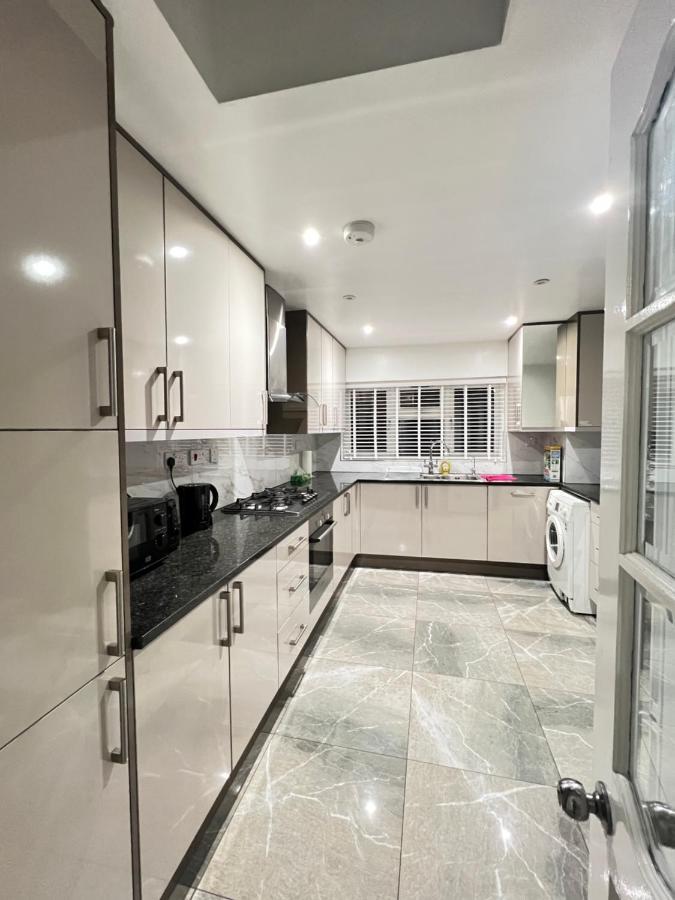 Stayeasy En-Suite London Exterior photo